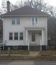 Building Photo - 2025 University Ave
