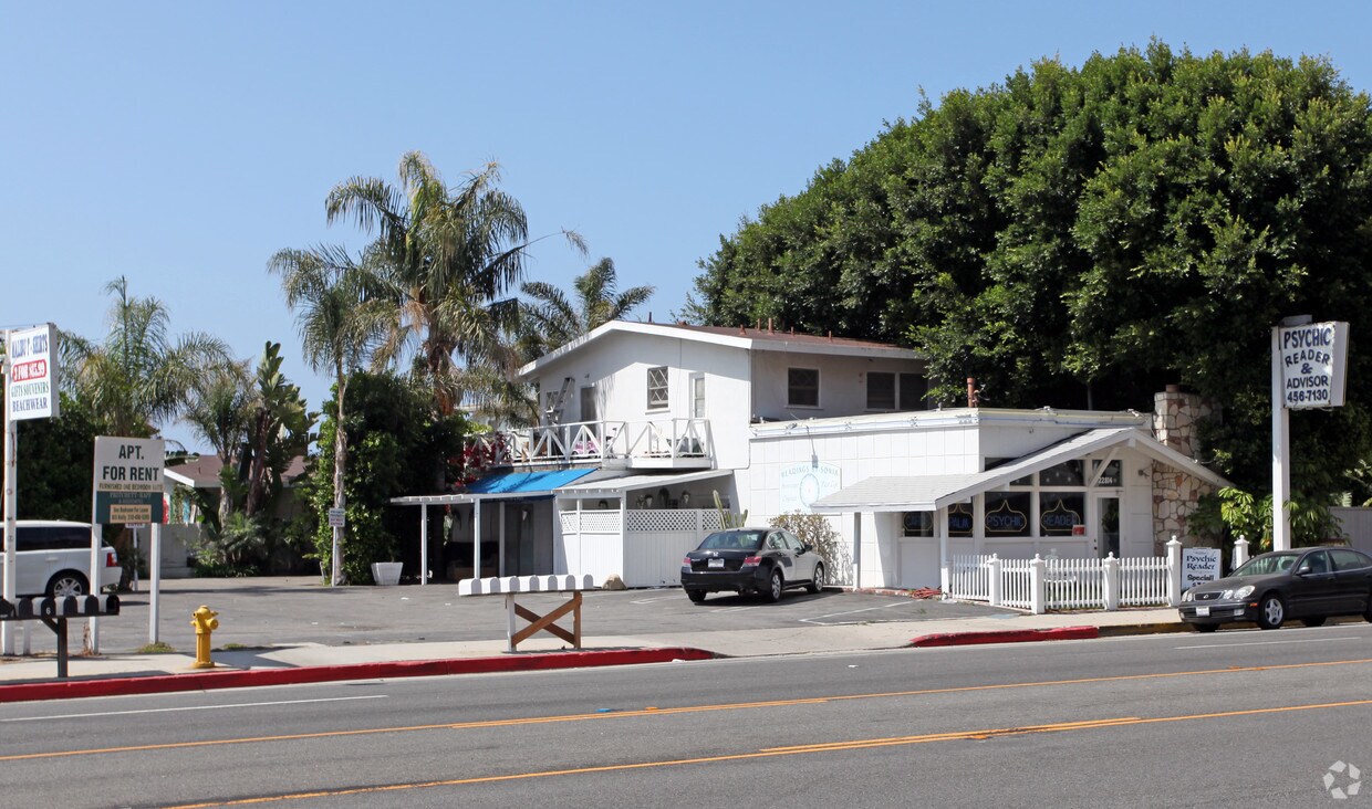 Building Photo - 22806-22812 Pacific Coast Hwy