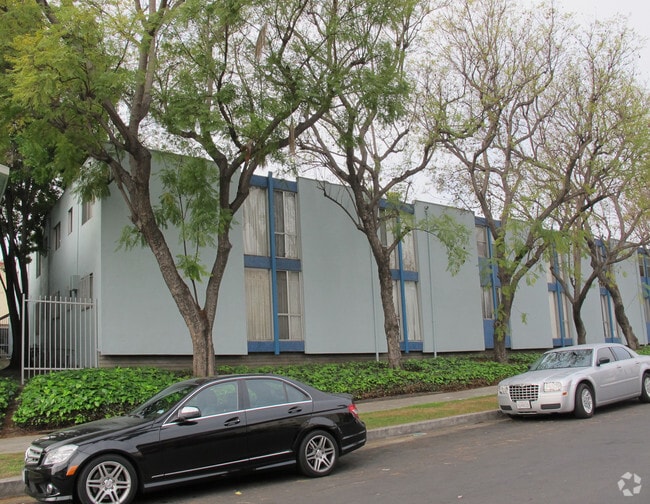 Building Photo - 4818 Tacana St.