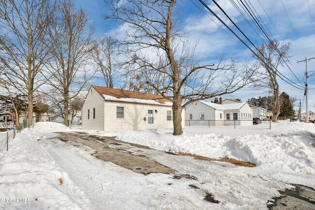 Foto del edificio - 3 Miracle Ln