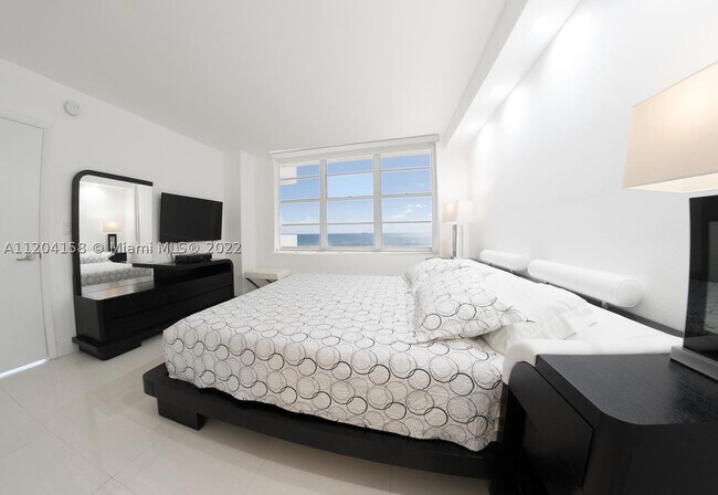 Foto del edificio - 5601 Collins Ave