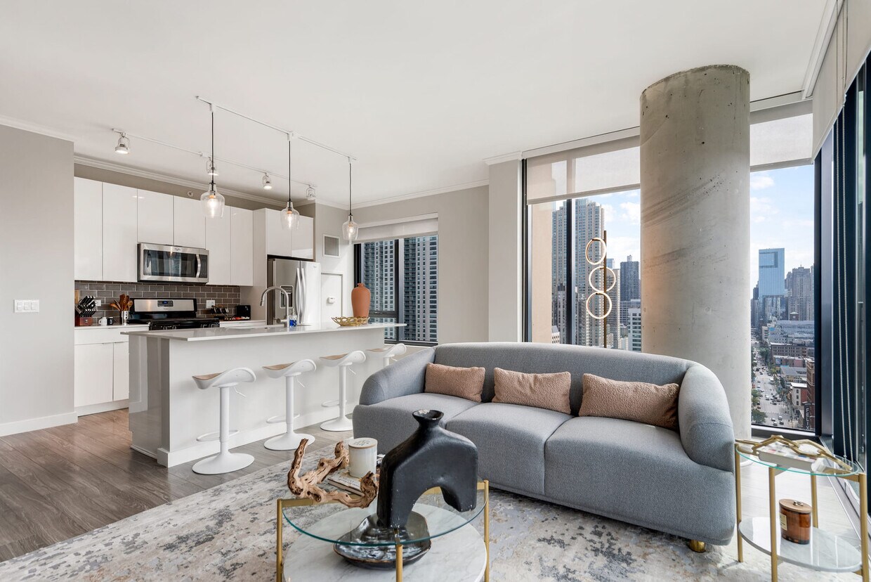 Foto principal - 829 N Clark St