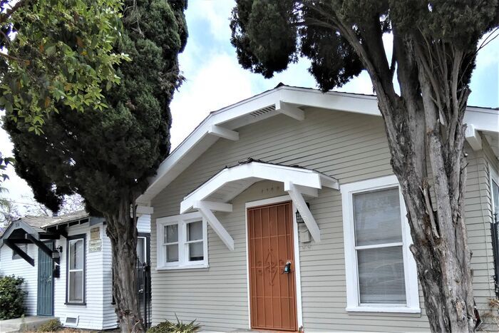 Primary Photo - 1346 Cedar Ave