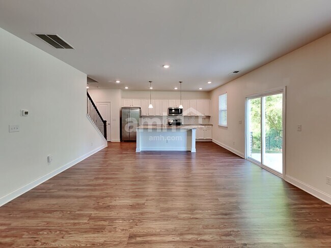 Building Photo - 2150 Brook Enclave Trail