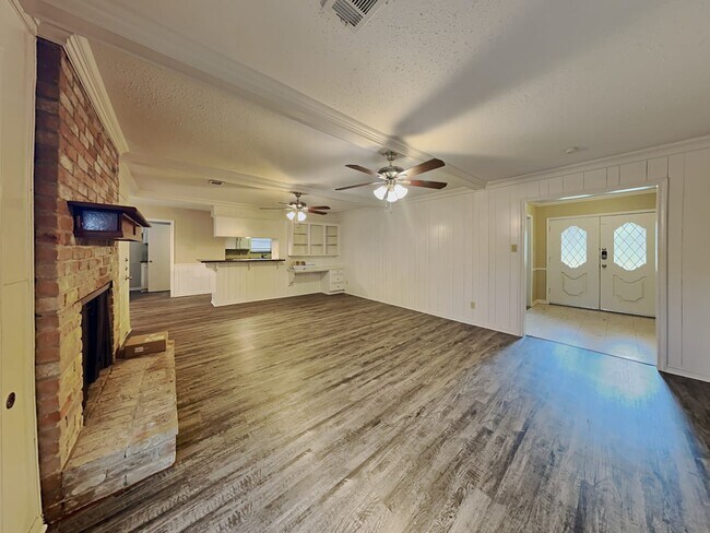 Foto del edificio - 13222 Glen Erica Dr
