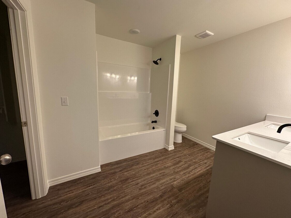 Building Photo - **Coming Soon**Welcome to this charming 4-bedroom, 2-bathroom home located in the scenic outskirt...