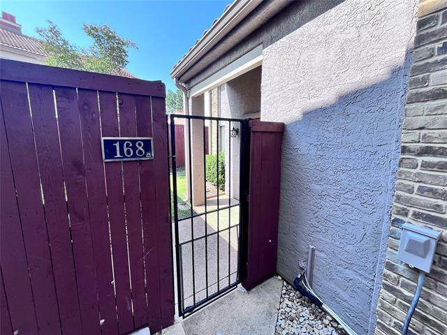 Building Photo - 4242 N Capistrano Dr