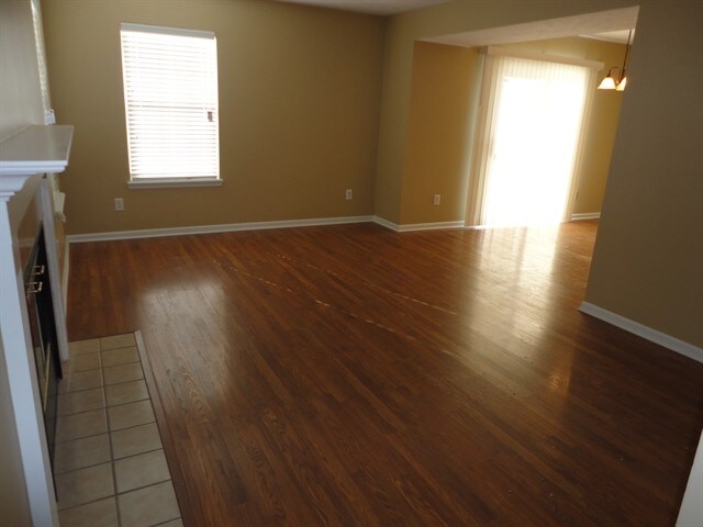 Foto del edificio - 10619 Northern Dancer Dr