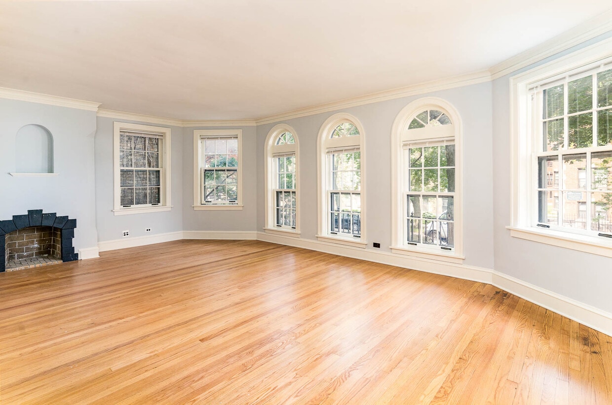 living room - 7531 N Seeley Ave