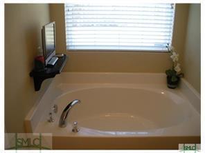 Foto del edificio - In the Heart of Richmond Hill - Available on  4/7/26