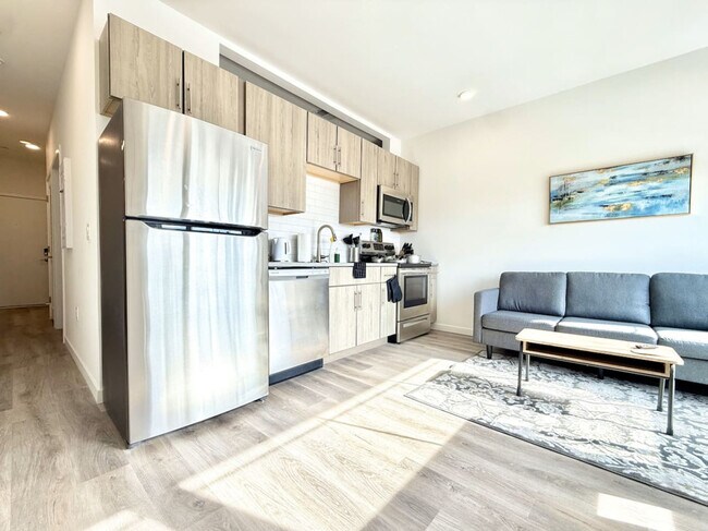 Building Photo - 501 N Perth St