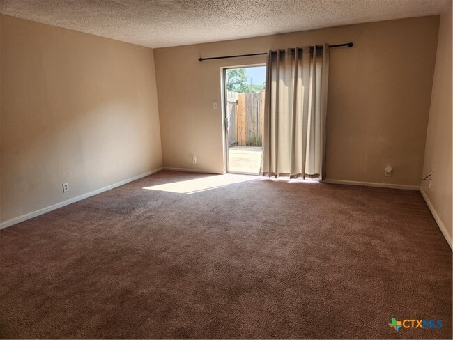 Building Photo - 816 Ticonderoga Dr