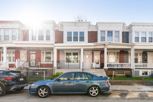 Building Photo - 5310 Hadfield St