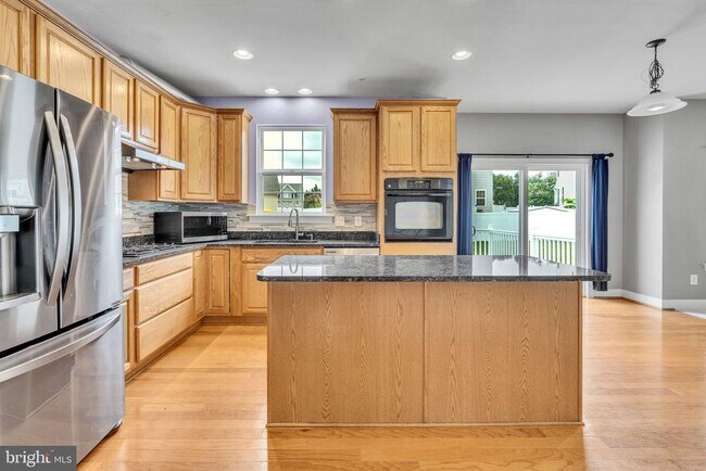 Foto del edificio - 24340 Broad Creek Dr