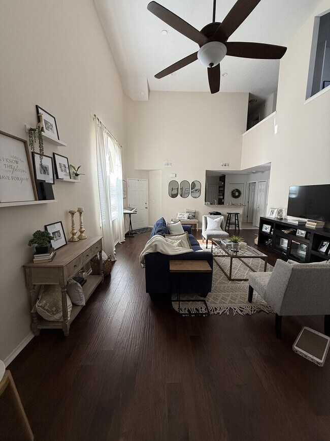 Foto del edificio - 1128A Natures Walk Ct