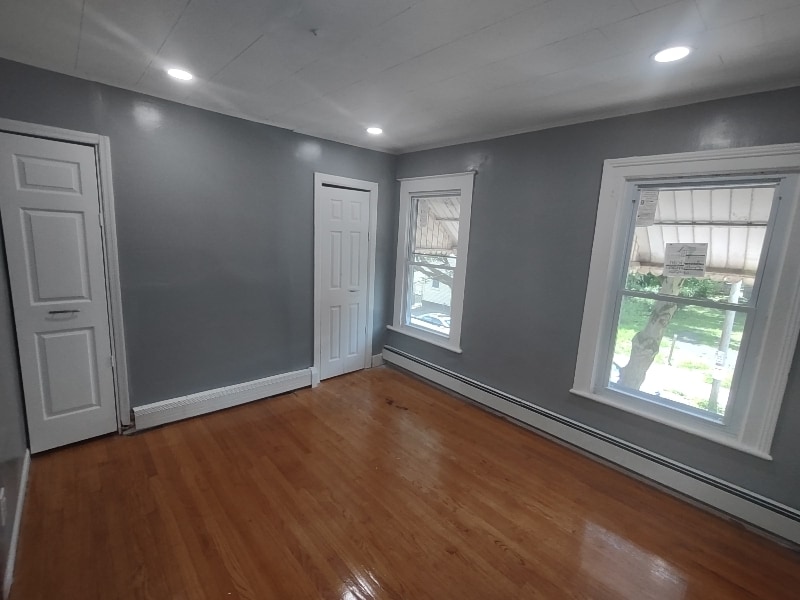 Primary Photo - 319 2nd St