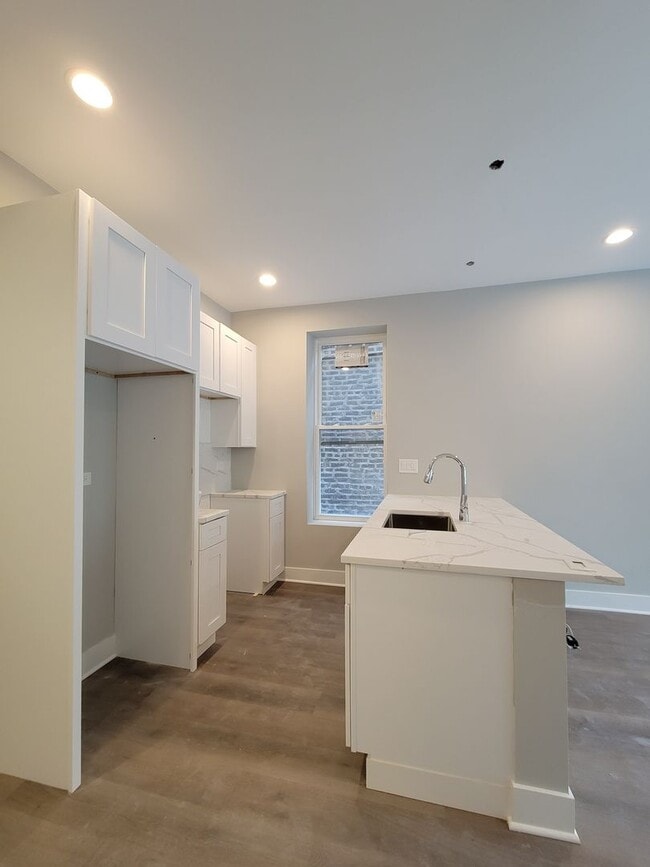 Foto del edificio - 1319 W Cullerton St