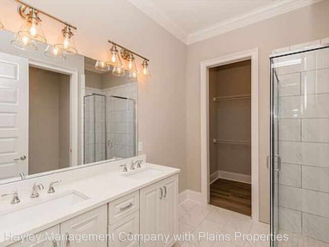 Foto del edificio - 4 br, 4.5 bath House - 435 Sanders St