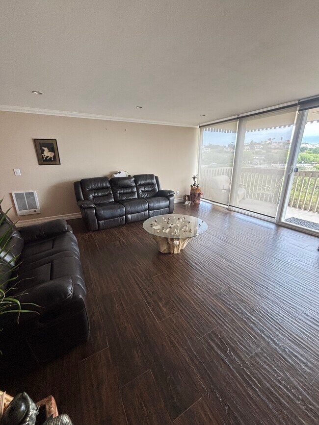 Sala de estar - 6526 Ocean Crest Dr