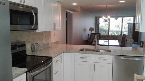 Foto del edificio - 2401 Village Blvd