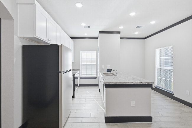 Kitchen - 9412 Crofton St