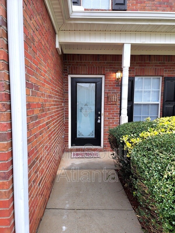Building Photo - 7570 Larchwood Ln
