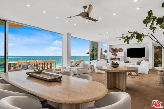 Foto del edificio - 25102 Malibu Rd