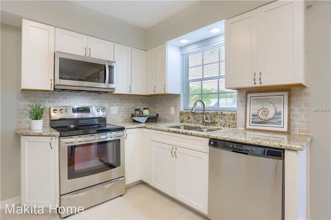 Building Photo - 2 br, 1 bath House - 2435 36th Ave N.