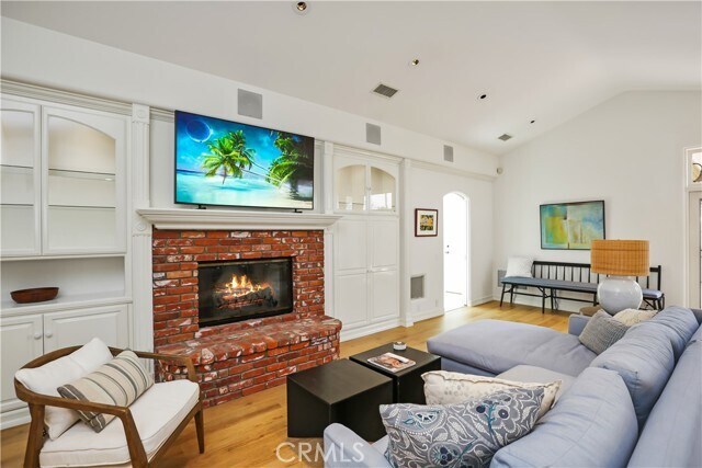 Building Photo - 308 Orchid Ave
