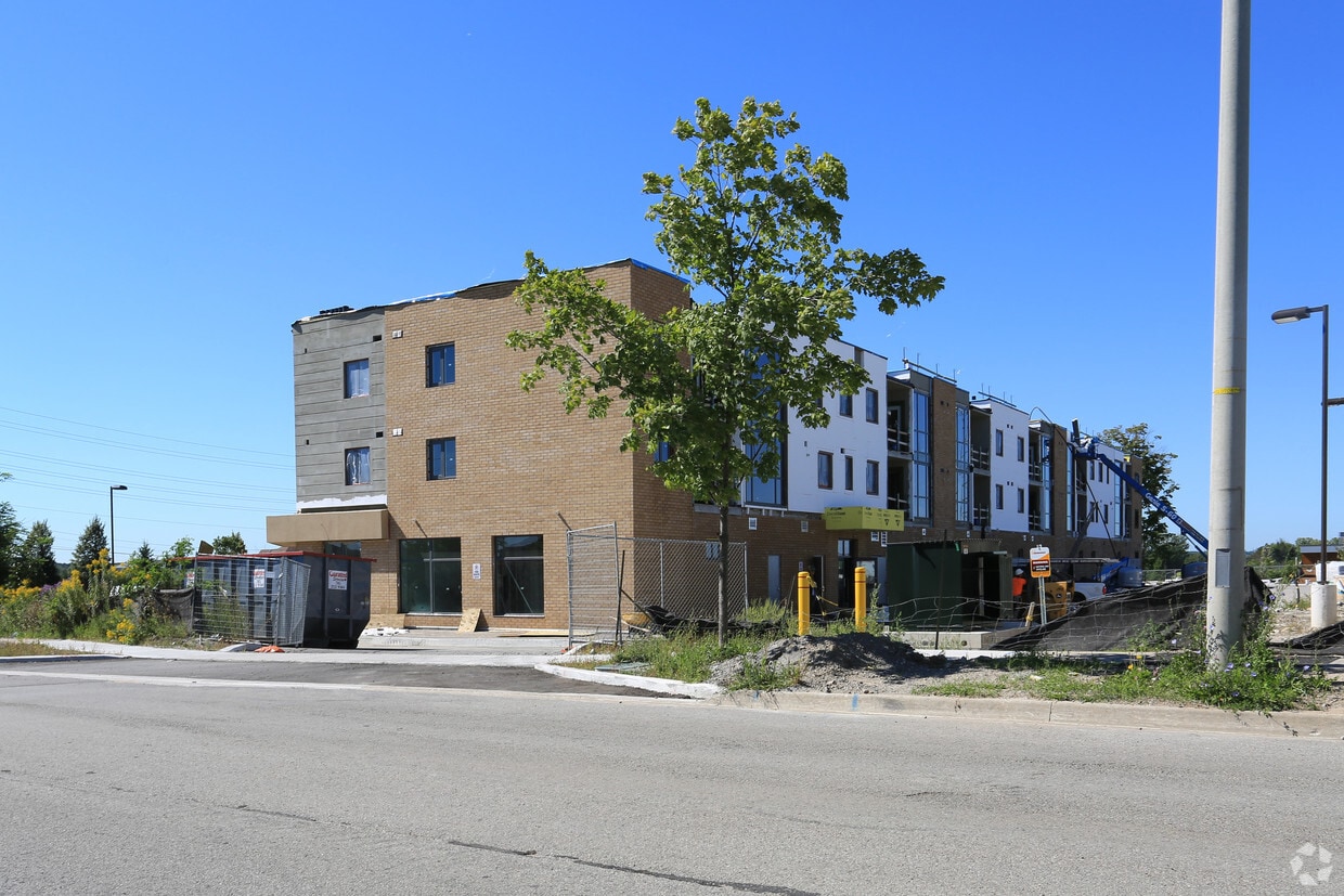Property Photo - Royal Parkside Plaza