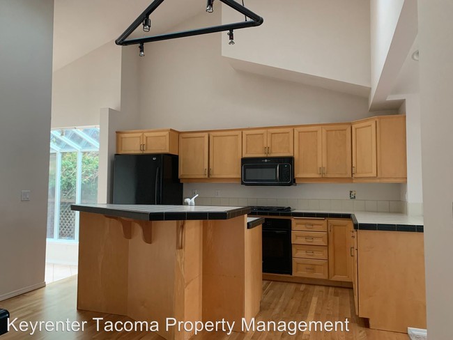 Building Photo - 4 br, 3 bath House - 2836 Chambers Bay Dr