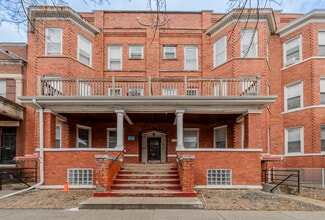 Building Photo - 666 E 50th Pl