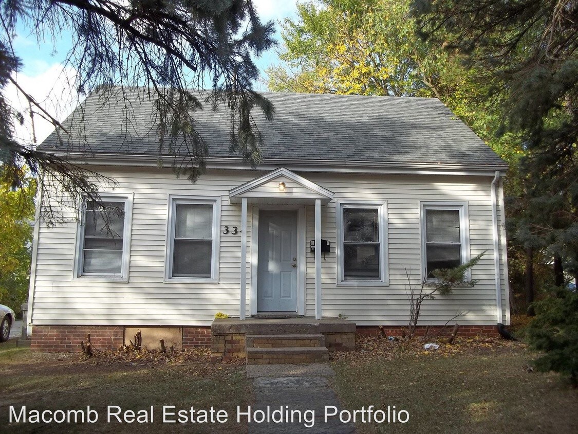 Primary Photo - 4 br, 1 bath House - 334 W Chandler St