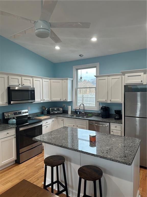 Building Photo - 17 Crescent Rd