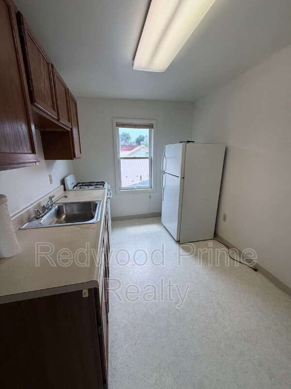 Building Photo - 1307 16th Ave