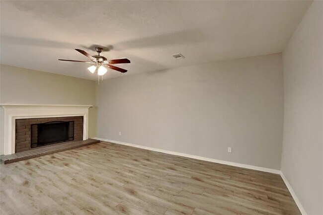 Foto del edificio - 9202 Wallingham Dr