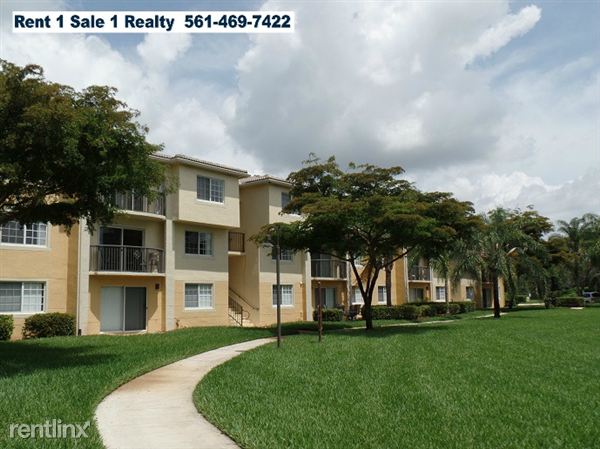Building Photo - 1000 Crestwood Ct S