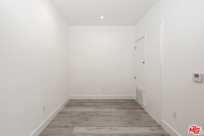 Foto del edificio - 1237 S Holt Ave