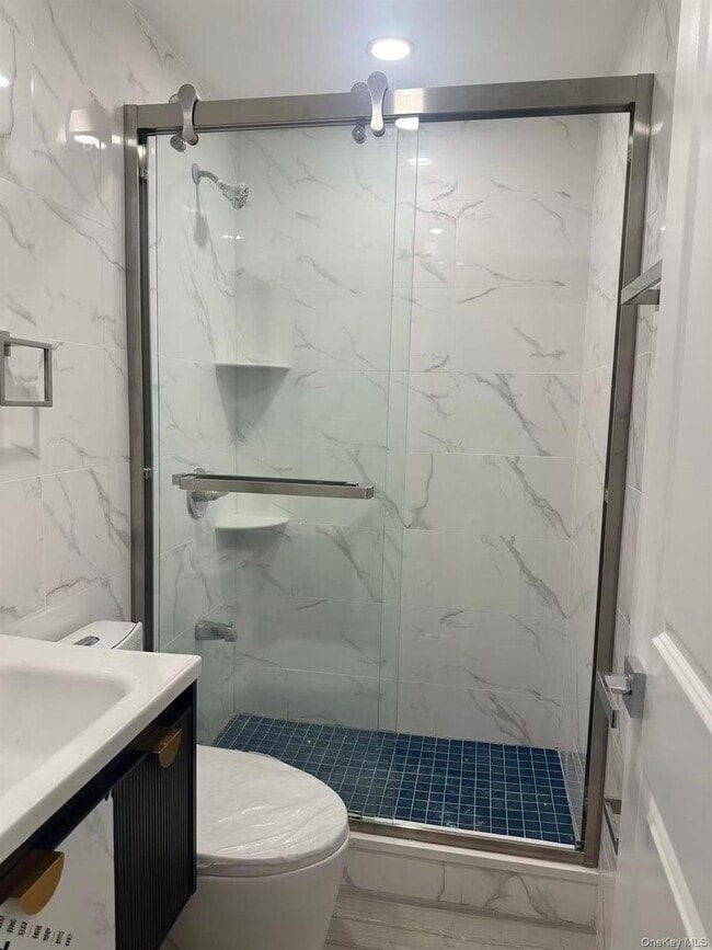 Foto del edificio - 39-17 Greenpoint Ave