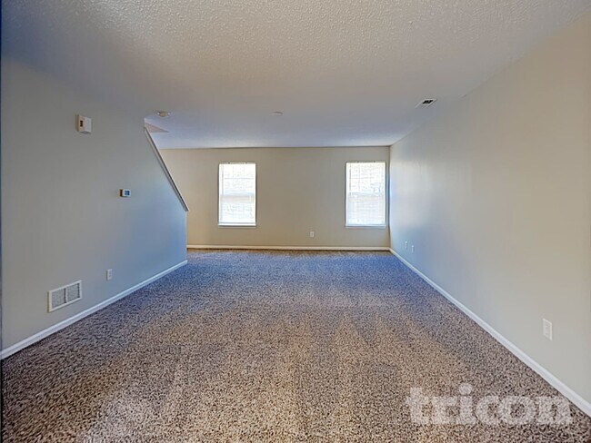Foto del edificio - 515 Dry Creek Cir