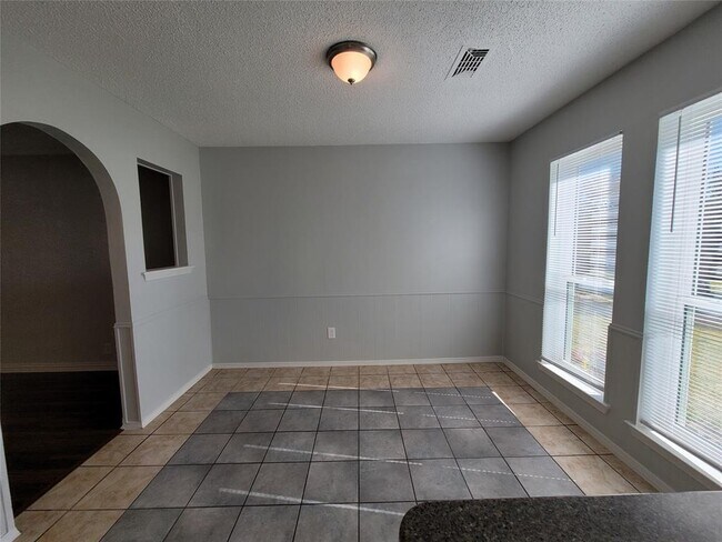 Foto del edificio - 408 Cavender Ct