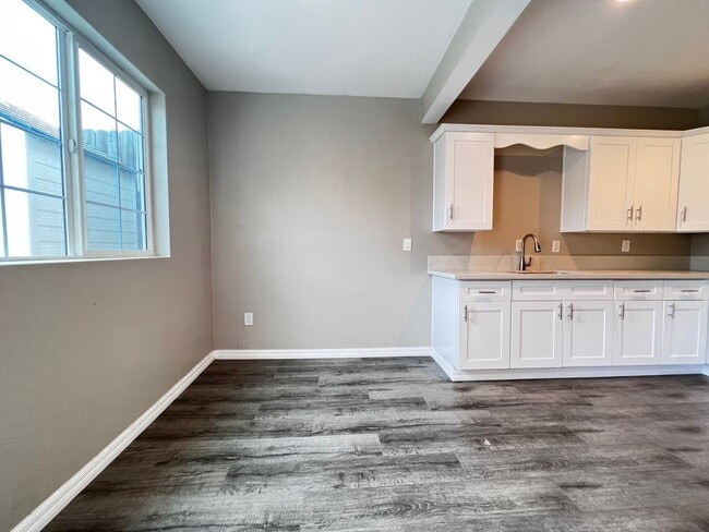Building Photo - $500 off move in! Brand new 1 bedroom with...