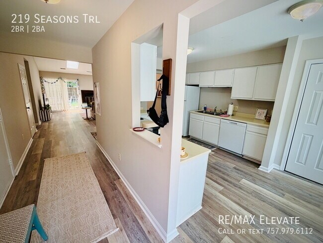 Foto del edificio - 219 Seasons Trail