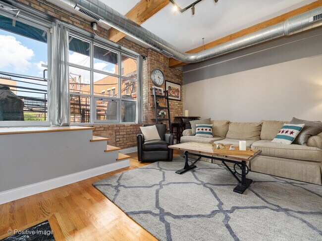 Foto del edificio - 1344 W Madison St
