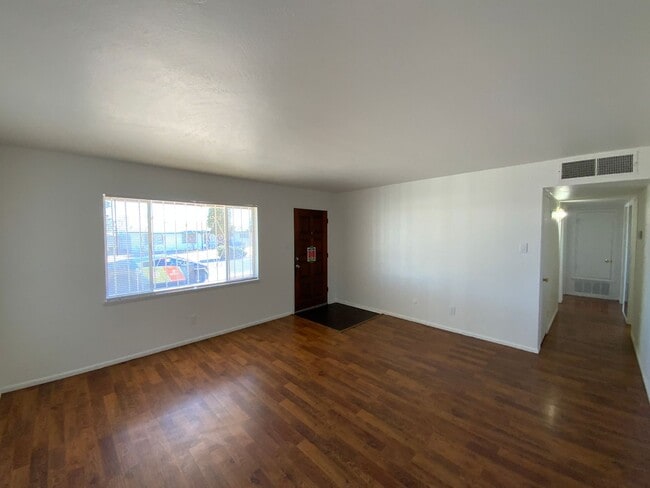 Building Photo - 5 Bedroom Single Story Home Available Near Snow Vista Blvd SW & Gibson Blvd!