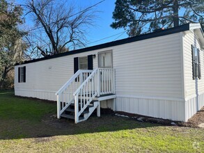 Building Photo - Colony Oaks Homes