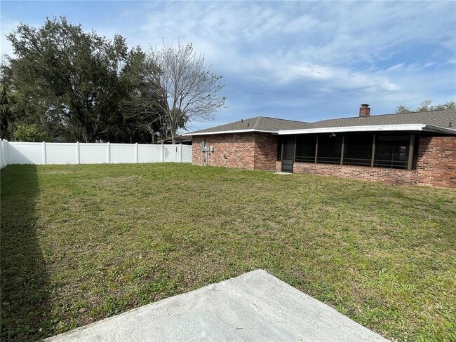 Building Photo - 26720 Hickory Loop