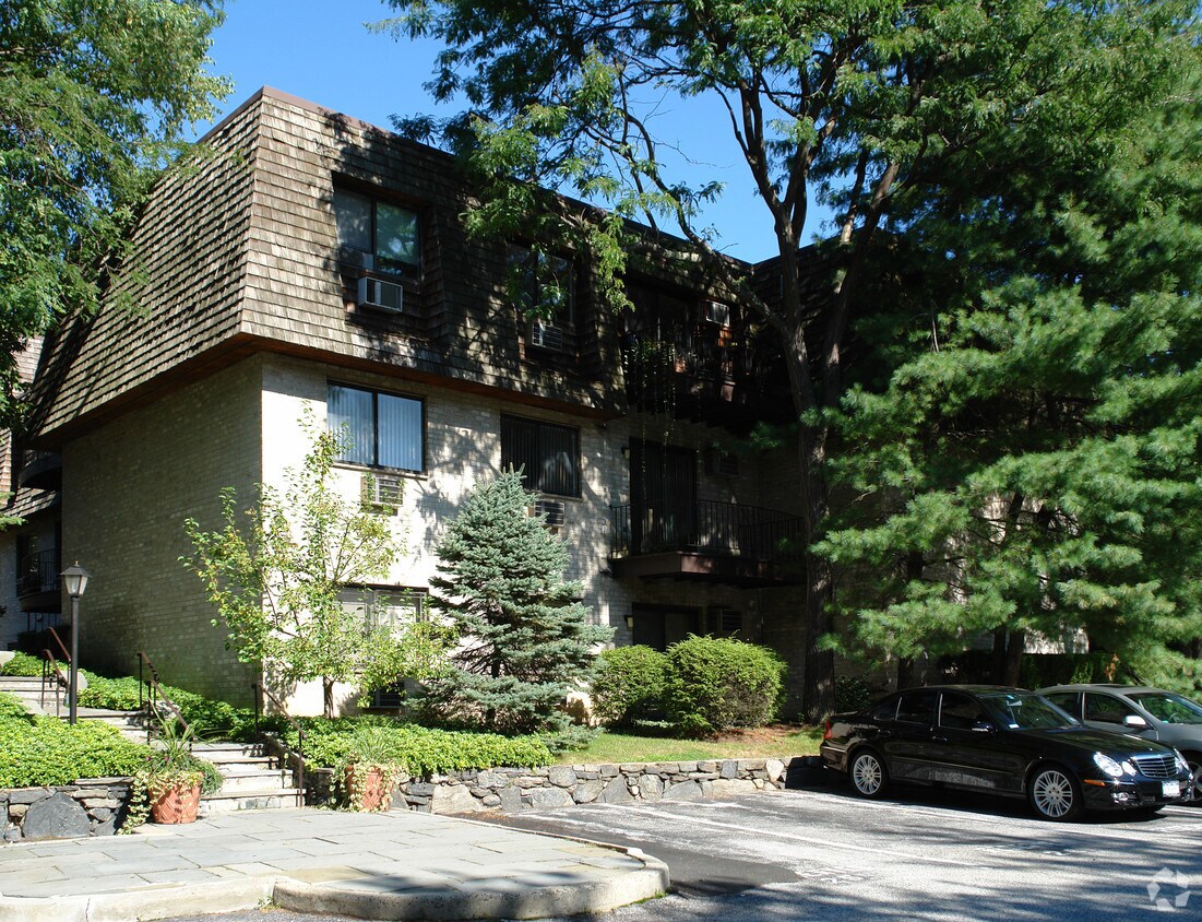555 Central Park Ave, Scarsdale, NY 10583 Apartments in Scarsdale, NY