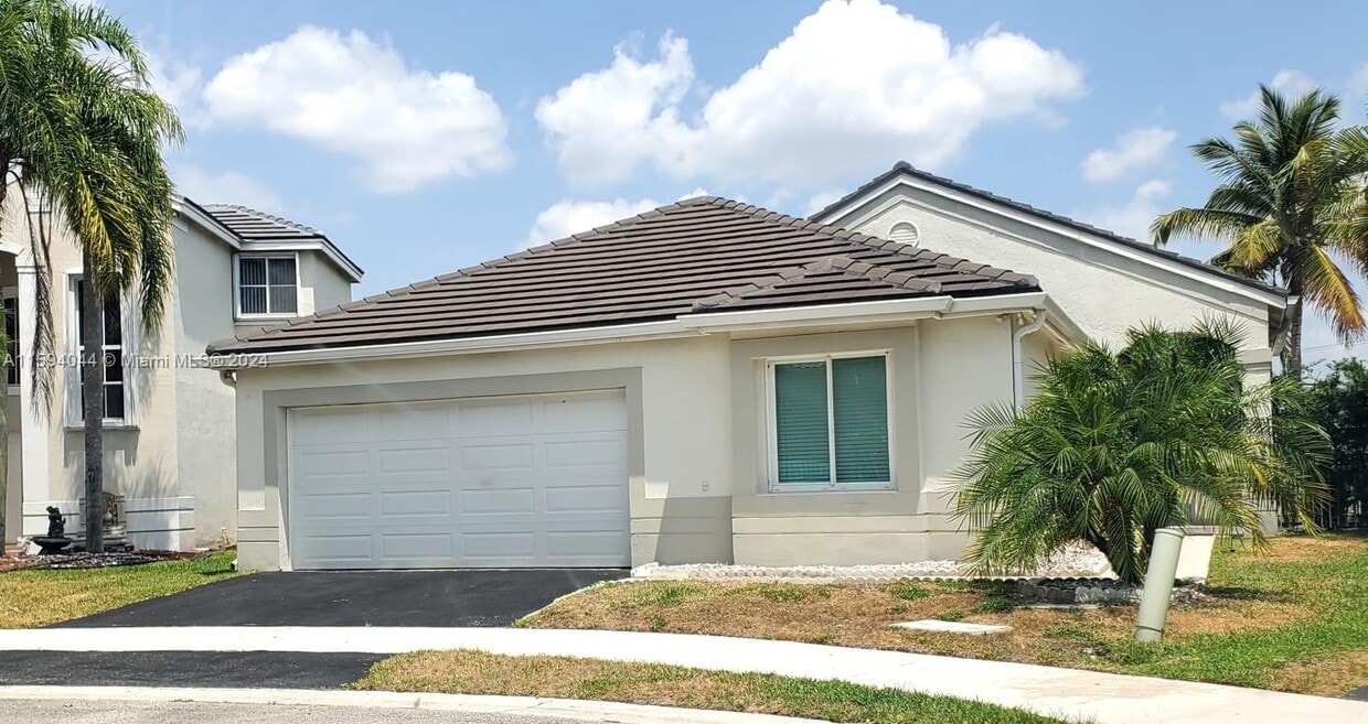 Primary Photo - 924 Stanton Dr