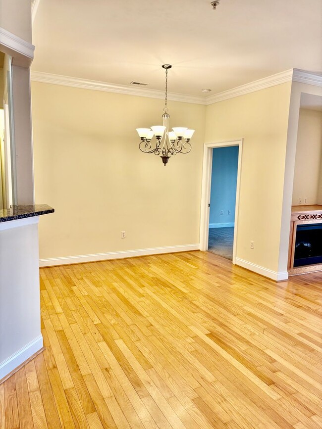 Photo - 3 bedroom/ 2 bathroom- Bennington on the Park Apartment